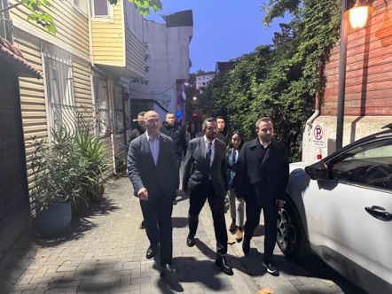 2.Bölge Milletvekilimiz, Önceki Dönem İçişleri Bakanımız Sn. Süleyman Soylu ile Arnavutköy Mahallemizde Leyla Kapıyoldaş’ın ev sahipliğinde kıymetli komşularımızla bir araya geldik. Misafirperverliğinden dolayı teşekkür ederiz.