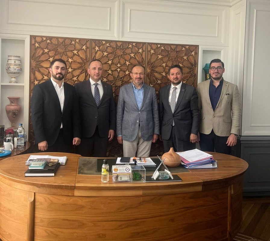 AK Parti MKYK Üyesi/ Genel Merkez Yerel Yönetimler Başkan Yardımcısı Sayın Temel BAŞALAN'I ZİYARET ETTİK